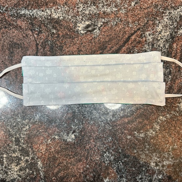 Handmade reusable face mask- adult size - Picture 3 of 3